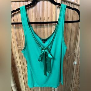 Tank top/ green. Bebe. Size L
